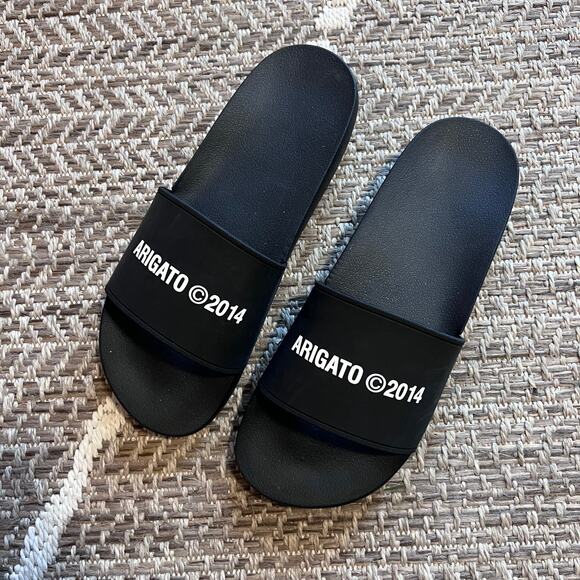 AXEL ARIGATO RUBBER SLIDES Sz 41 - Picture 1 of 4
